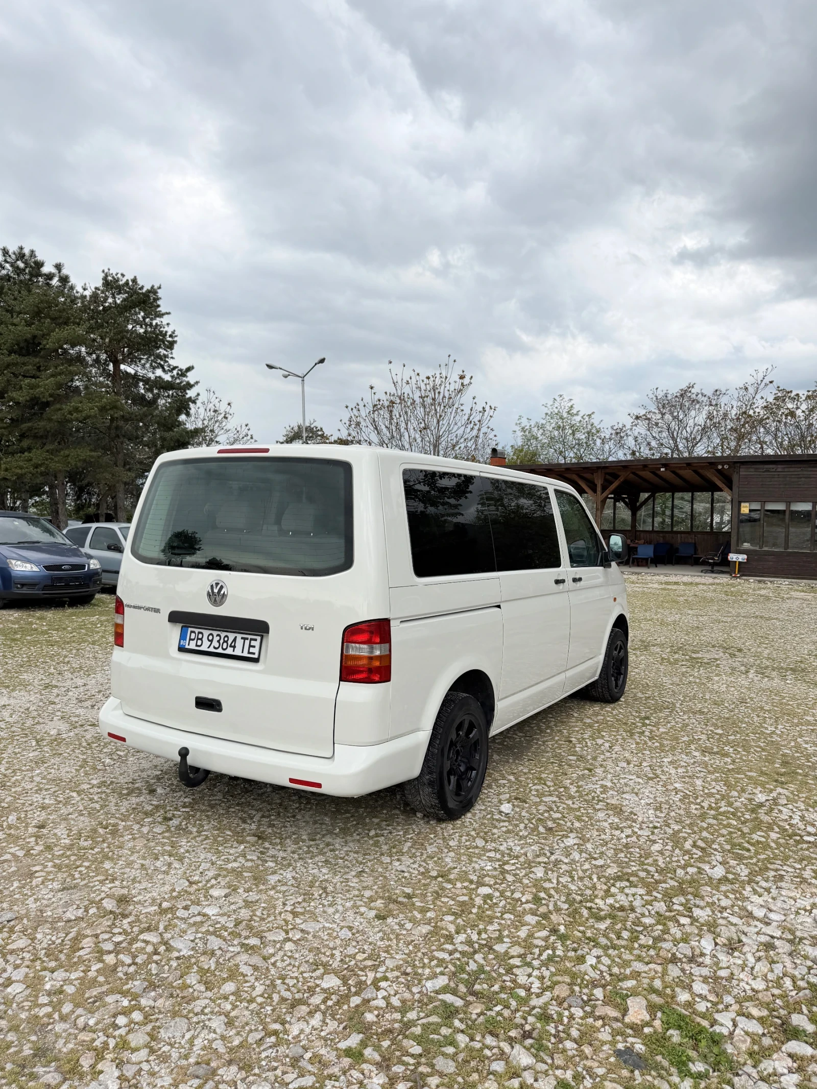 VW Transporter 1.9 TDI климатик 8+ 1, снимка 3 - Бусове и автобуси - 54359366