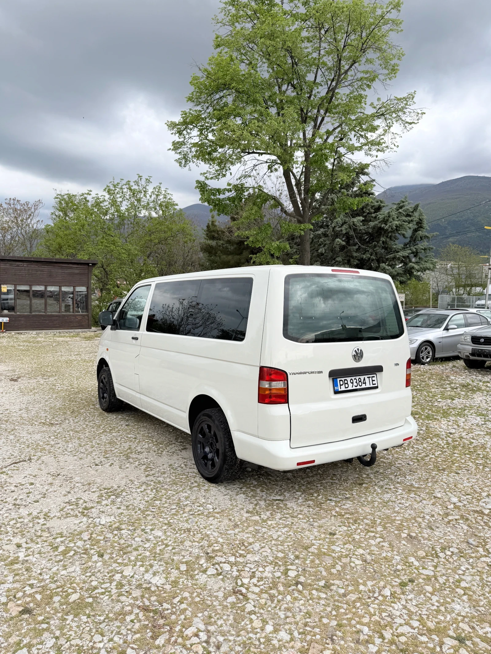 VW Transporter 1.9 TDI климатик 8+ 1, снимка 4 - Бусове и автобуси - 54359366