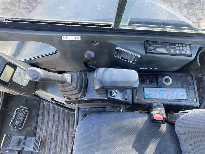 Багер Hitachi ZX30U-2, снимка 16 - Индустриална техника - 52276499