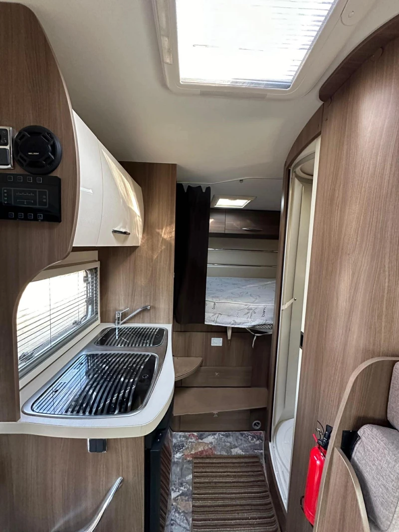 Кемпер Ford, снимка 7 - Каравани и кемпери - 52576997