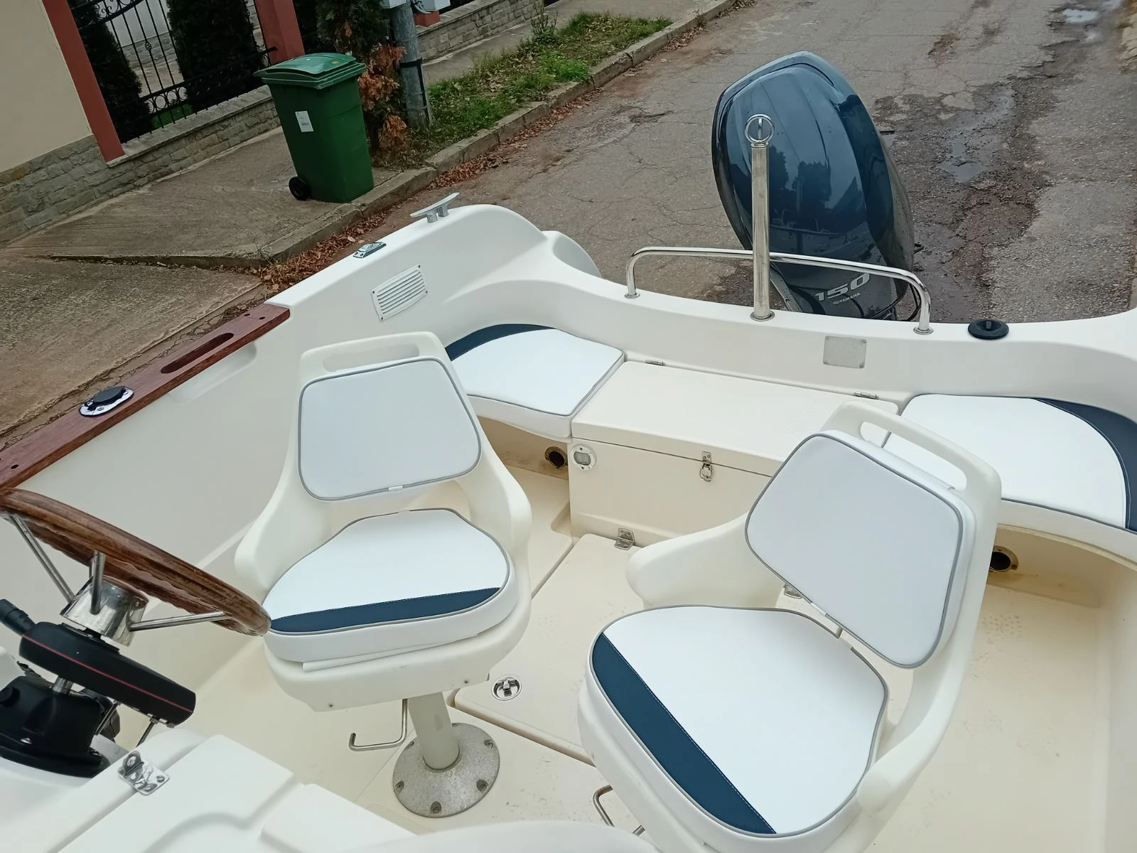 Моторна яхта Quicksilver COMANDER - изображение 6