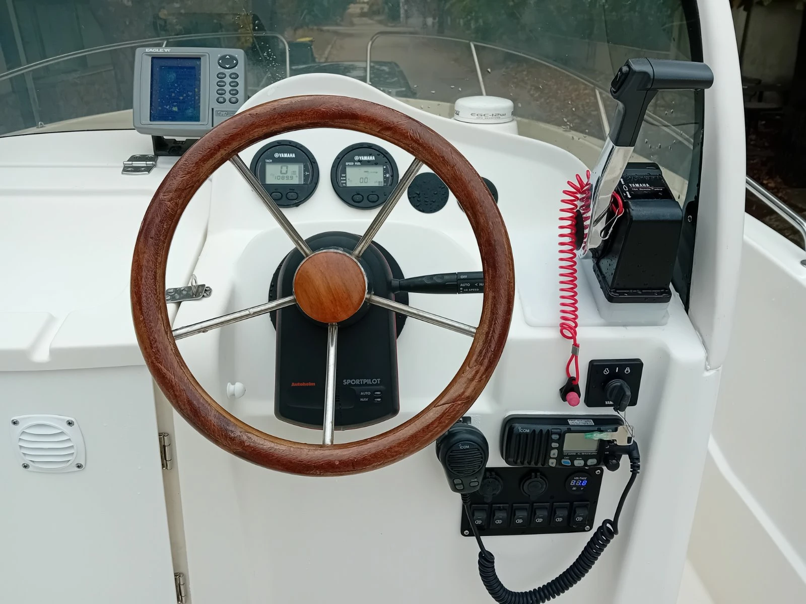   Quicksilver COMANDER | Mobile.bg   11