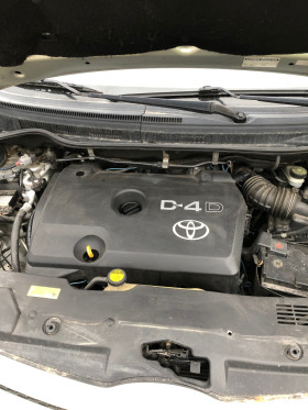 Toyota Corolla verso 2.2 D4D, снимка 6