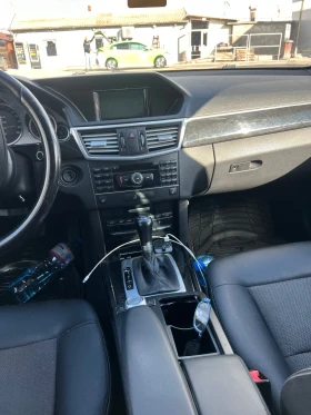 Mercedes-Benz E 220, снимка 9 - Автомобили и джипове - 53433766