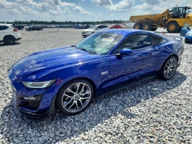 ������ Ford Mustang
