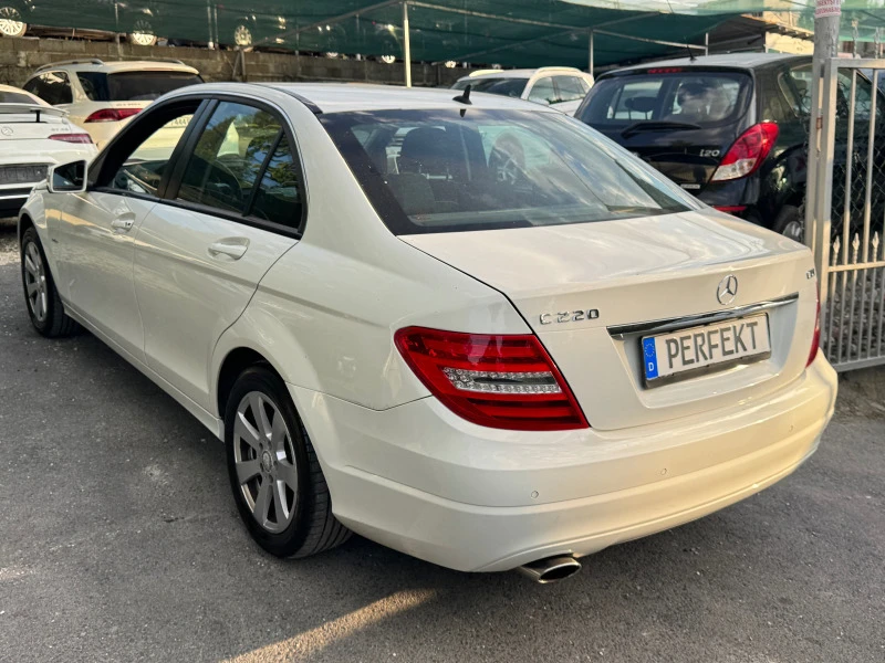 Mercedes-Benz C 220 CDI LED, снимка 6 - Автомобили и джипове - 46456248