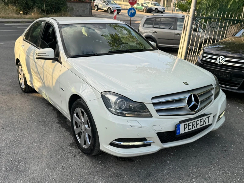 Mercedes-Benz C 220 CDI LED, снимка 3 - Автомобили и джипове - 46456248