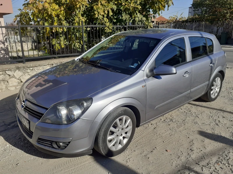 Opel Astra 1.6, снимка 3 - Автомобили и джипове - 48555359