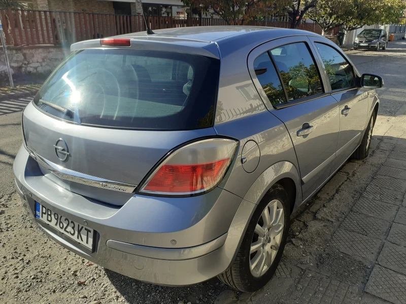 Opel Astra 1.6, снимка 6 - Автомобили и джипове - 48555359