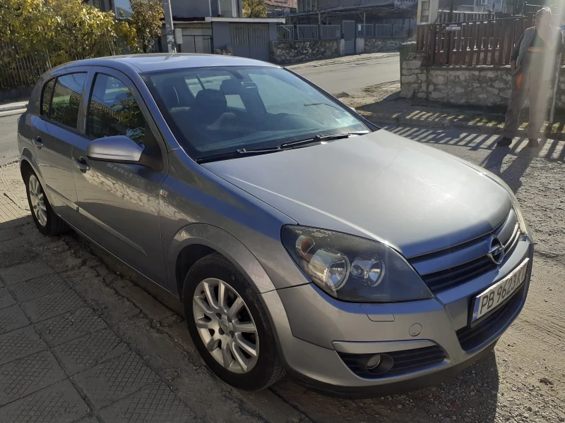 Opel Astra 1.6, снимка 4 - Автомобили и джипове - 48555359