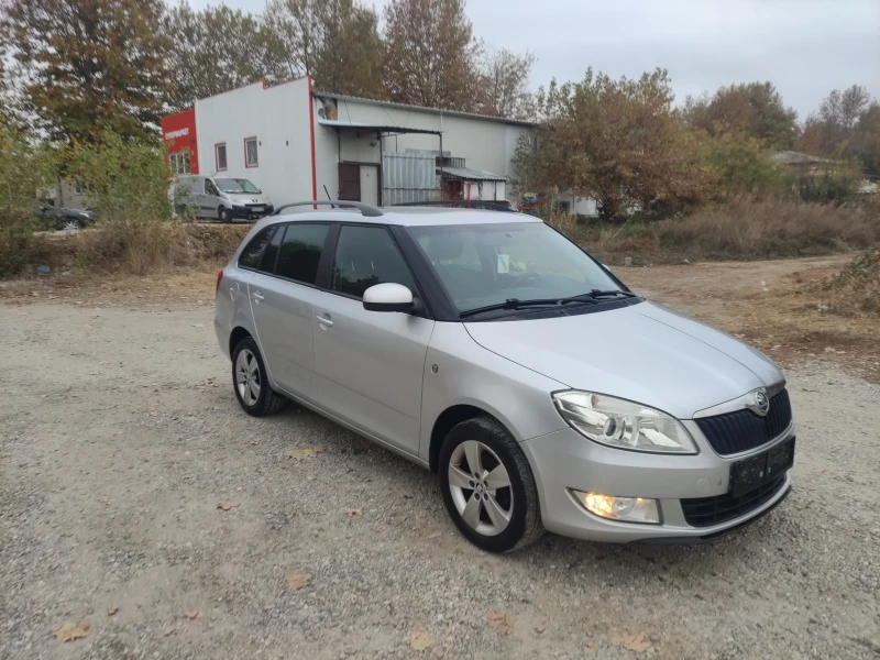 Skoda Fabia 1.6tdi като нов , снимка 5 - Автомобили и джипове - 47948554