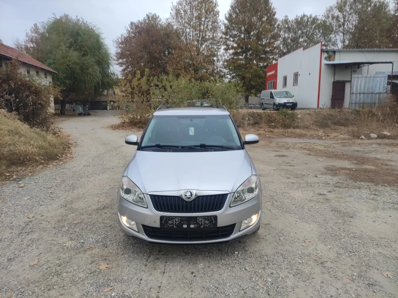 Skoda Fabia 1.6tdi като нов , снимка 3 - Автомобили и джипове - 47948554