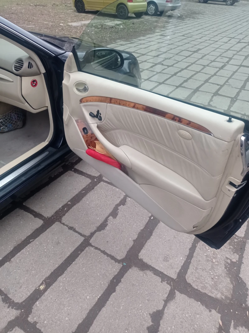 Mercedes-Benz CLK 320, снимка 9 - Автомобили и джипове - 49327784