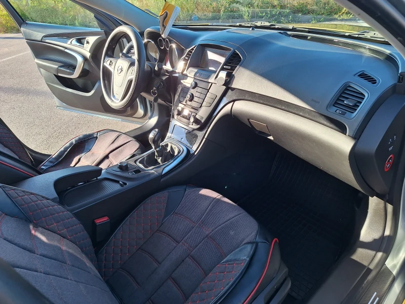 Opel Insignia 1.8 ГАЗ, снимка 11 - Автомобили и джипове - 52916968