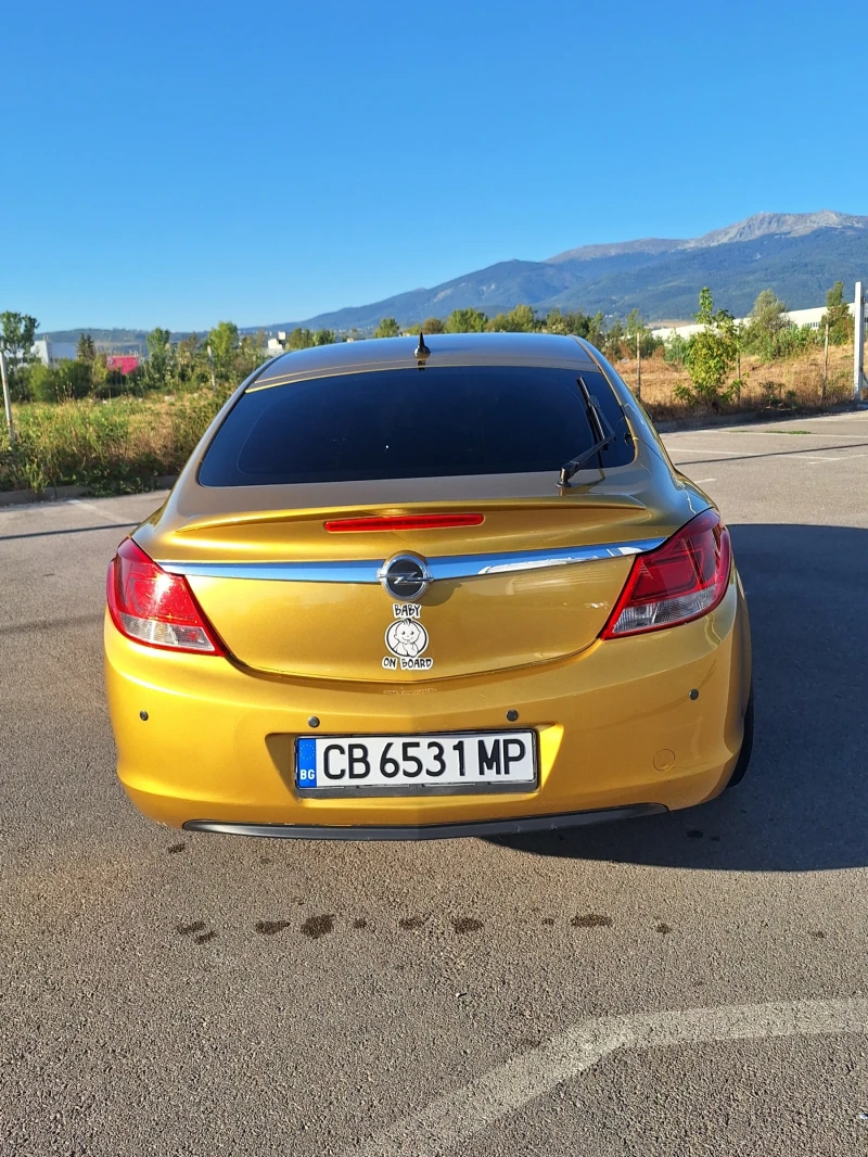 Opel Insignia 1.8 ГАЗ, снимка 8 - Автомобили и джипове - 52916968