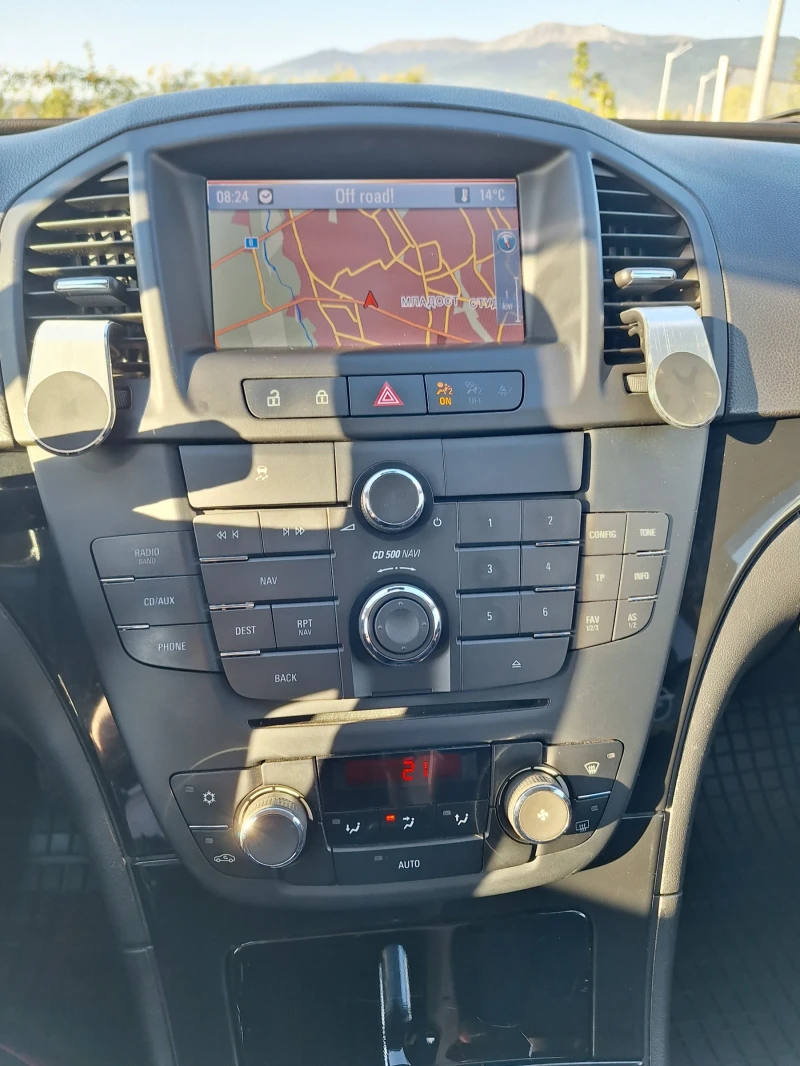 Opel Insignia 1.8 ГАЗ, снимка 14 - Автомобили и джипове - 52916968