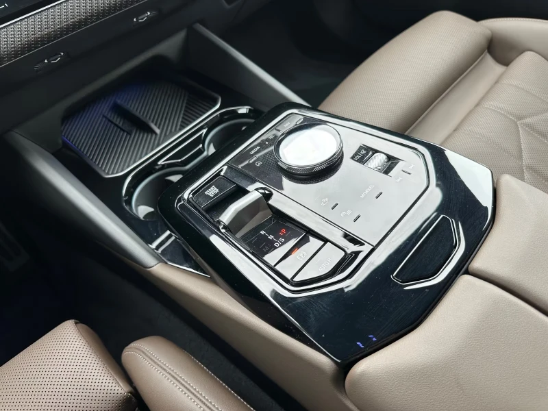 BMW 520 d M-Sport PRO , снимка 16 - Автомобили и джипове - 52493163