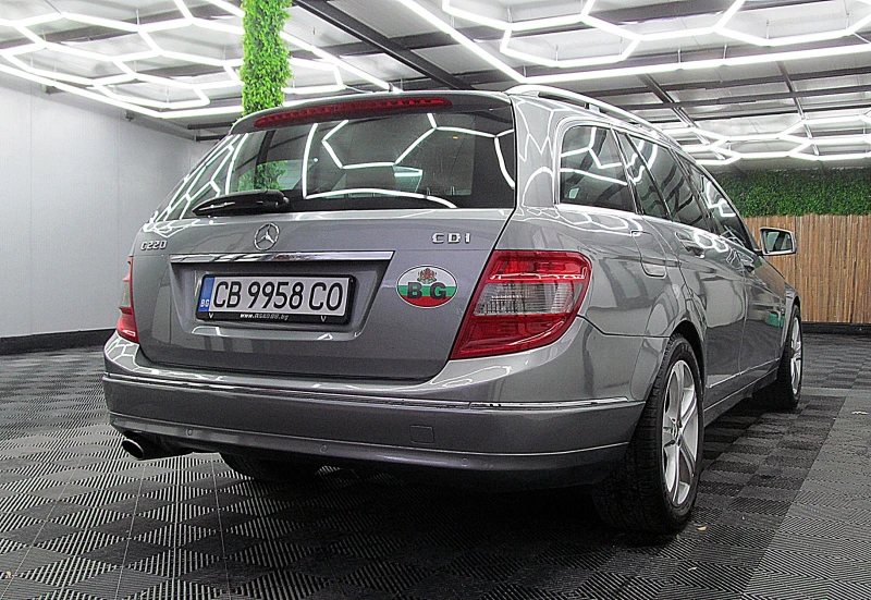 Mercedes-Benz C 220 AVANGARDE/6sk/PANORAMA/СОБСТВЕН ЛИЗИНГ, снимка 6 - Автомобили и джипове - 52524621