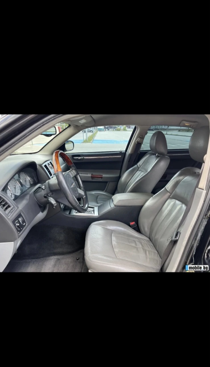 Chrysler 300c, снимка 5 - Автомобили и джипове - 54400848