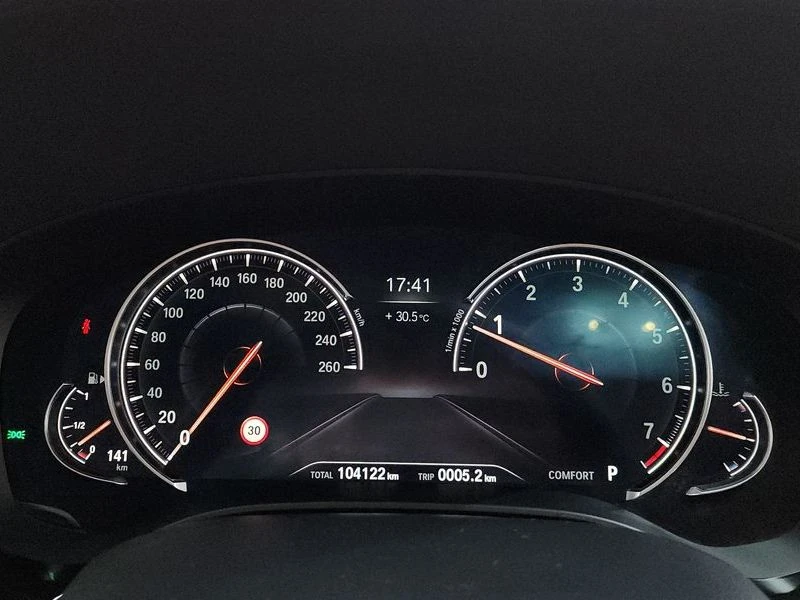 BMW 540 540i xDrive Luxury Plus| 340к.с., снимка 8 - Автомобили и джипове - 56130121