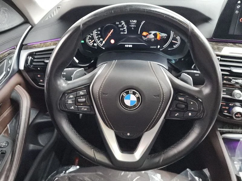 BMW 540 540i xDrive Luxury Plus| 340к.с., снимка 13 - Автомобили и джипове - 56130121