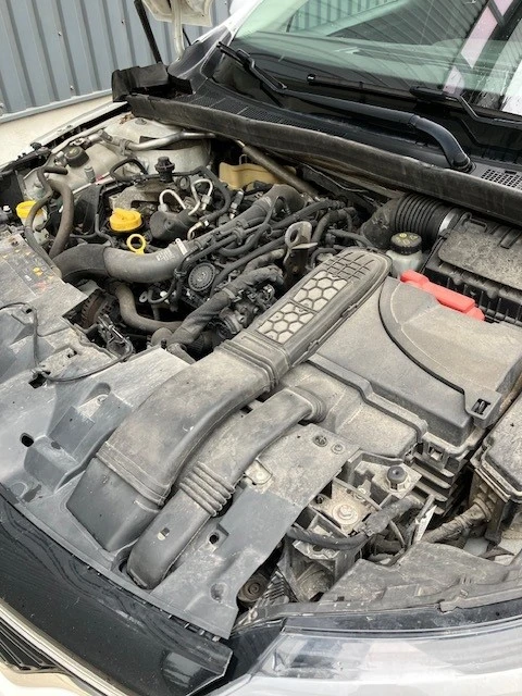Renault Megane, снимка 7 - Автомобили и джипове - 56303758