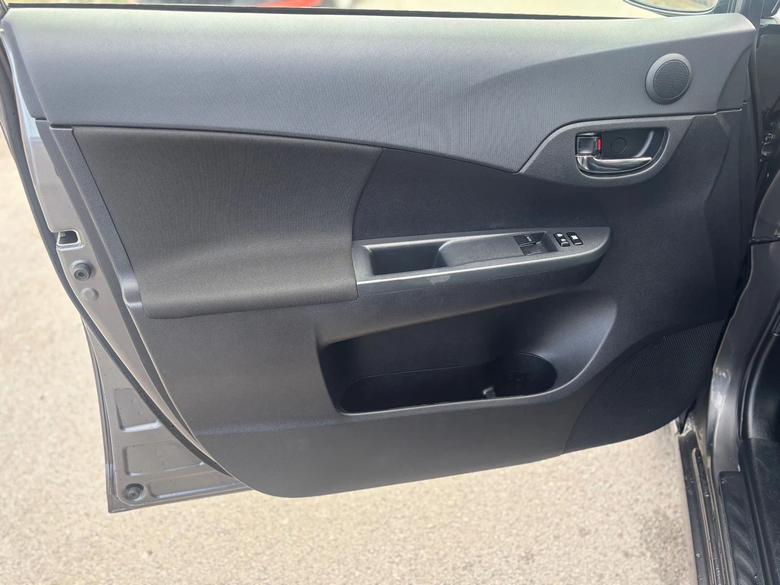 Toyota Verso S 1.3  +   | Mobile.bg   16