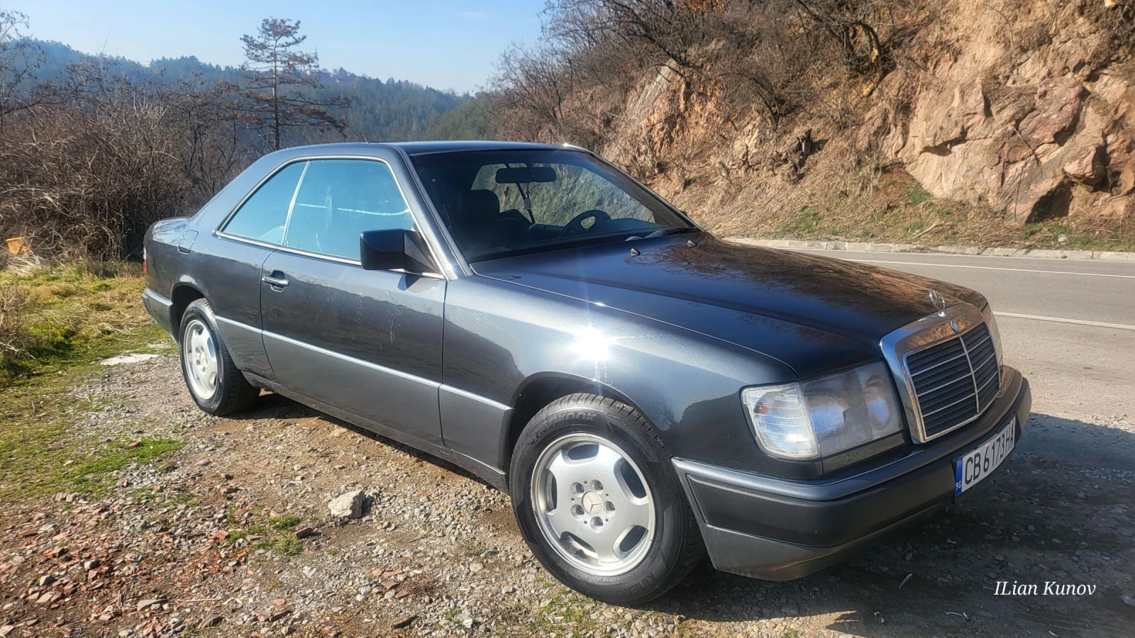 Mercedes-Benz 124 220CE - изображение 2