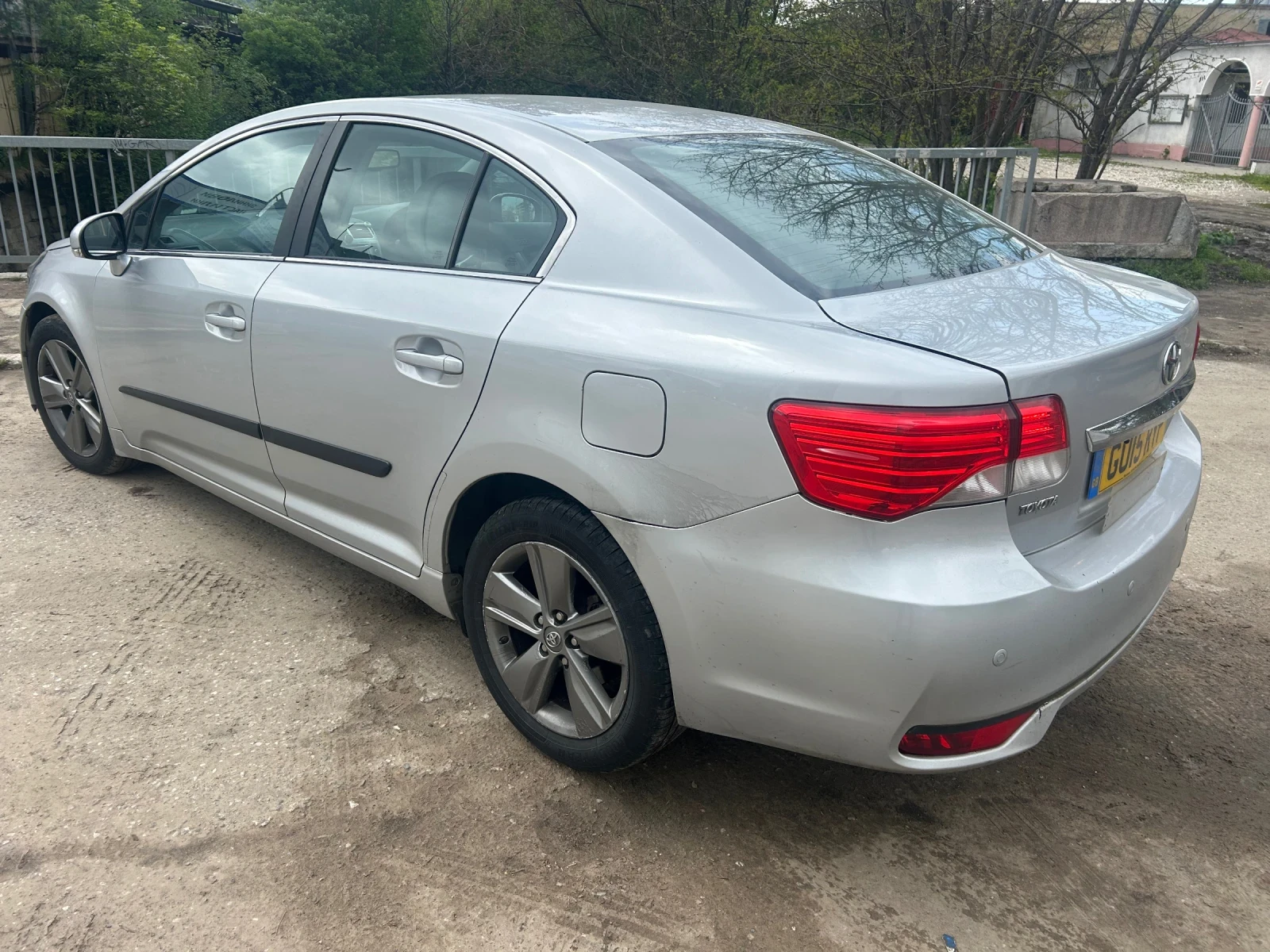 Toyota Avensis 2.0 D4D facelift  - изображение 3
