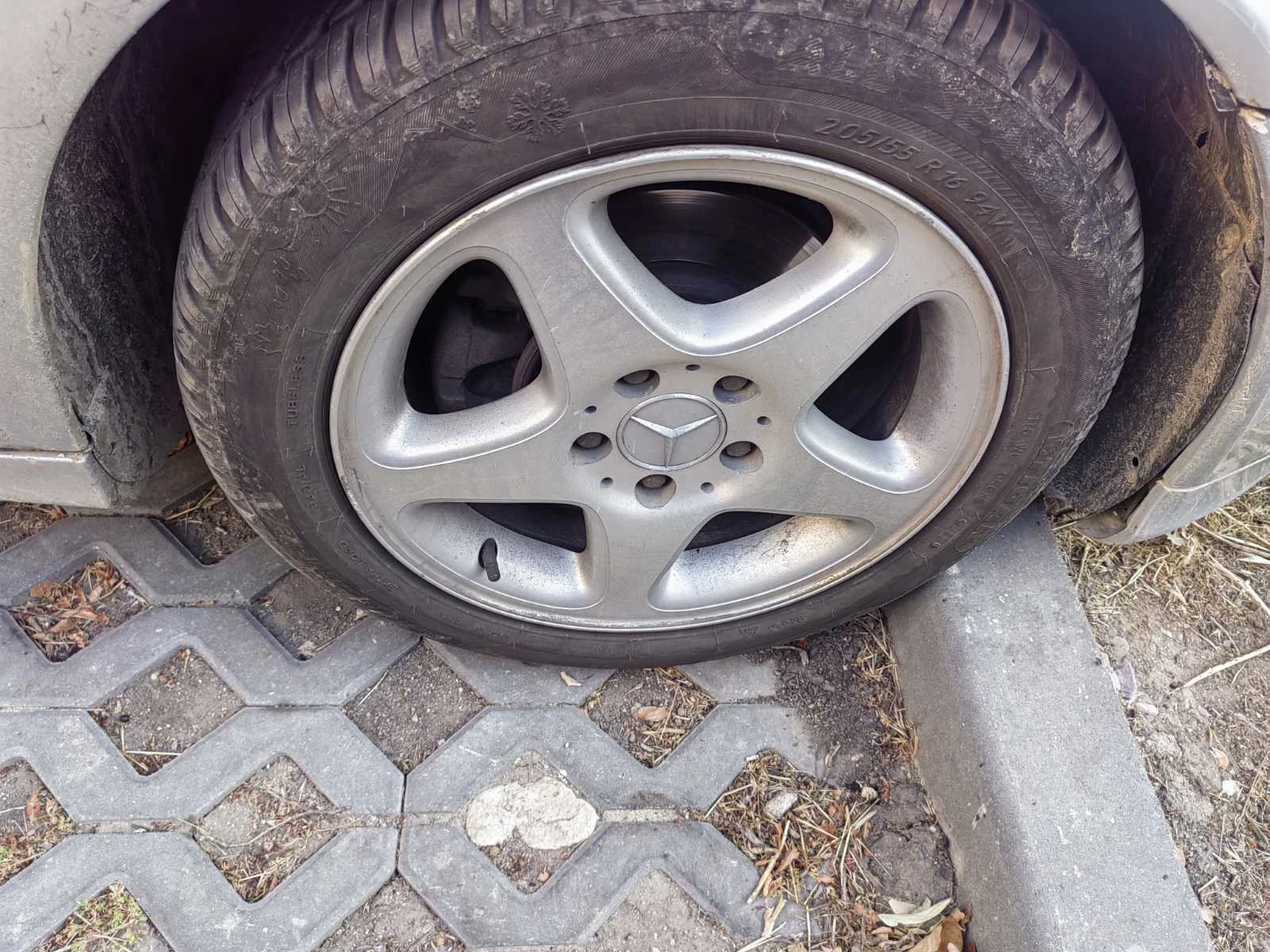 Mercedes-Benz C 200  - изображение 4