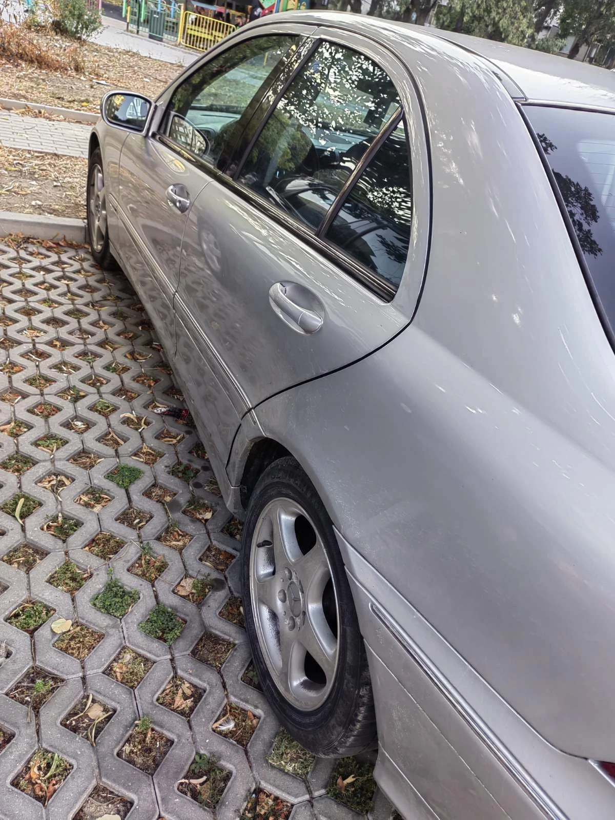 Mercedes-Benz C 200  - изображение 10