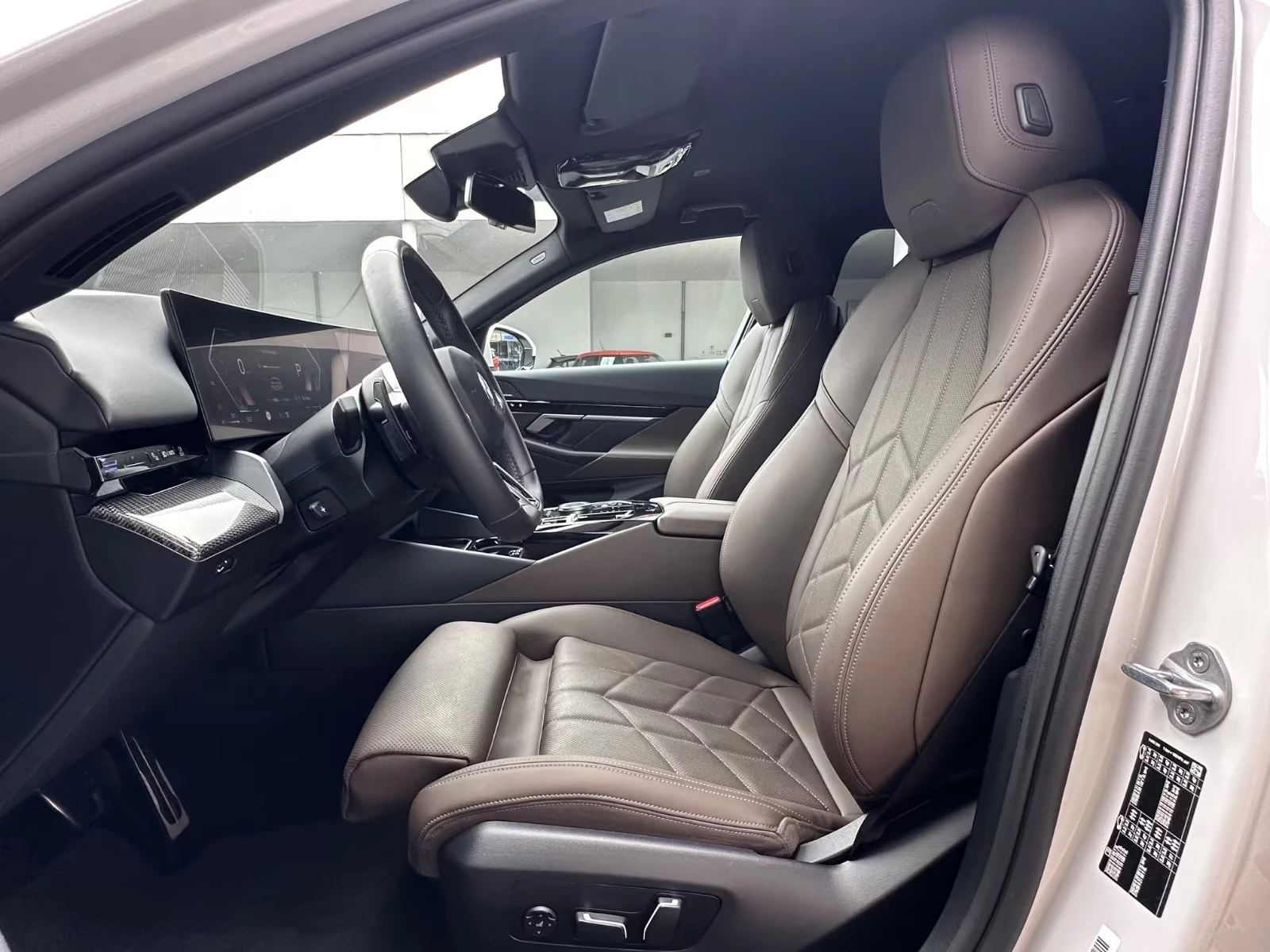 BMW 520 d M-Sport PRO  - изображение 7