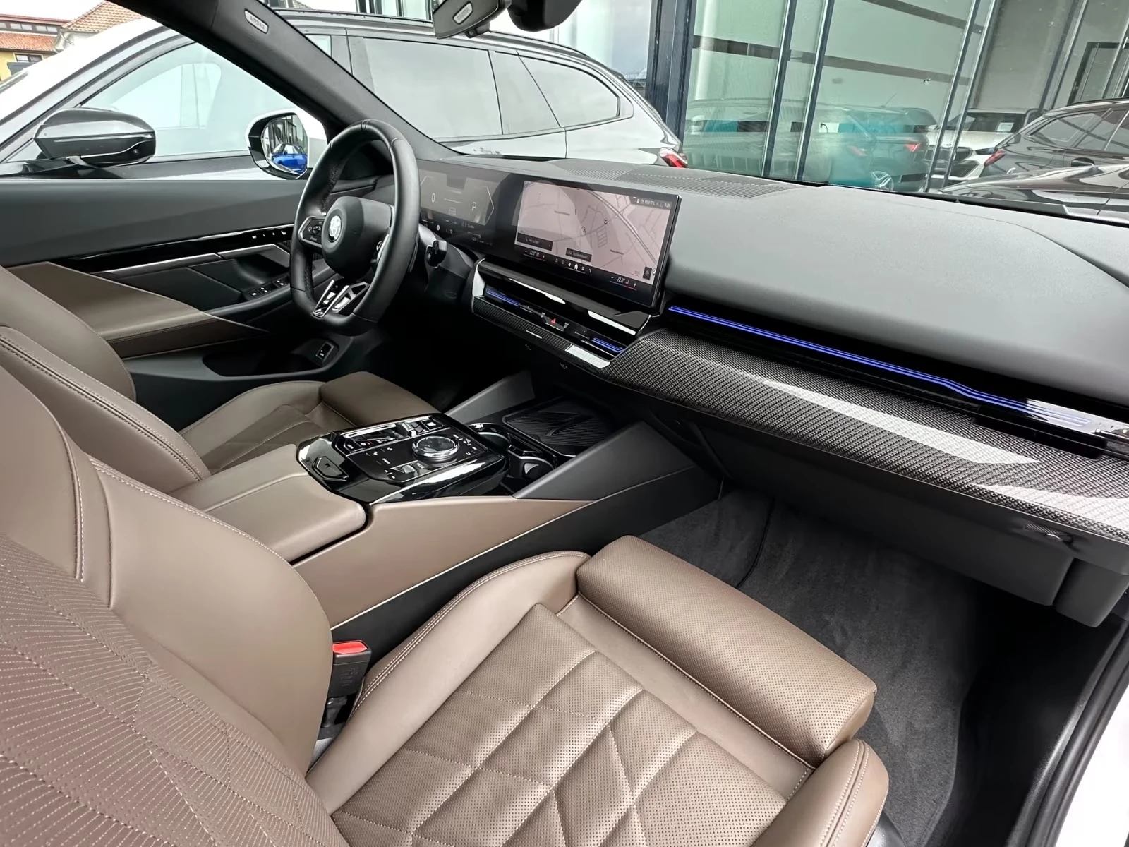 BMW 520 d M-Sport PRO  - изображение 10