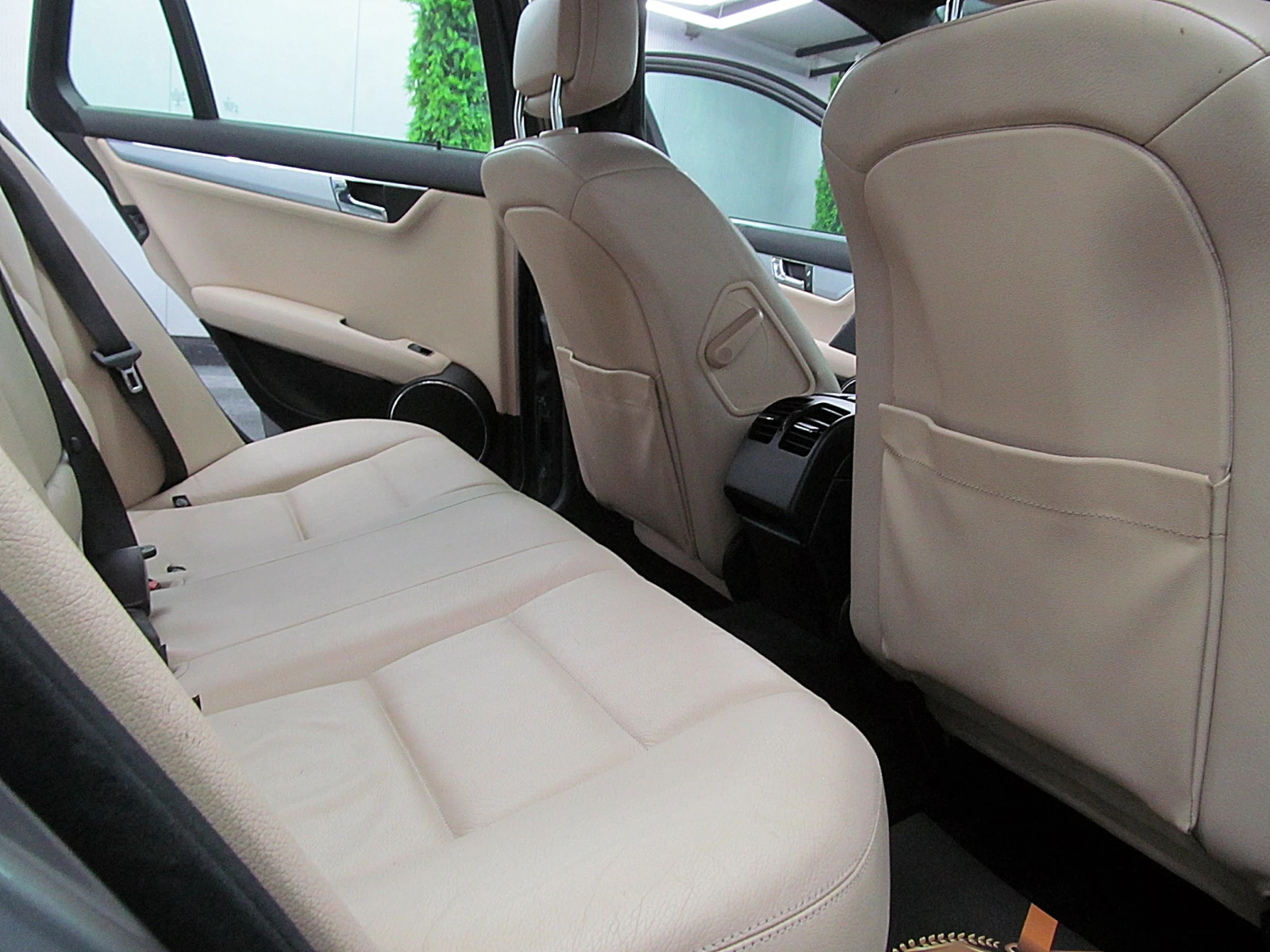 Mercedes-Benz C 220 AVANGARDE/6sk/PANORAMA/СОБСТВЕН ЛИЗИНГ - изображение 8