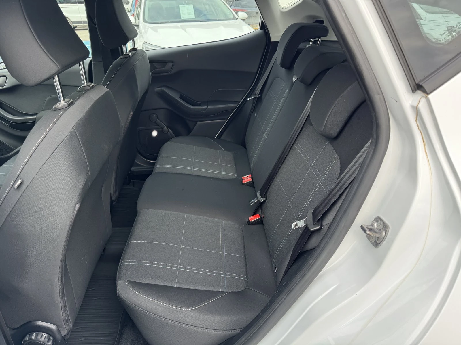 Ford Fiesta 1.1 I | Mobile.bg � ����������� 12