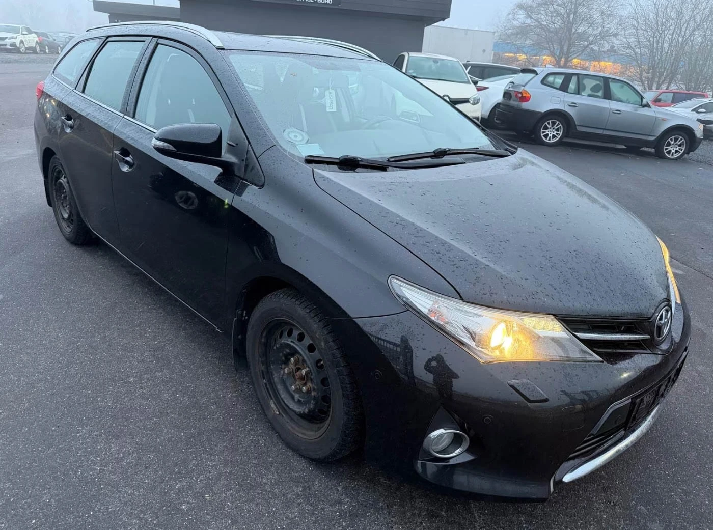 Toyota Auris 1.6 бензин Очакван внос! С Гаранция, снимка 3 - Автомобили и джипове - 53782945