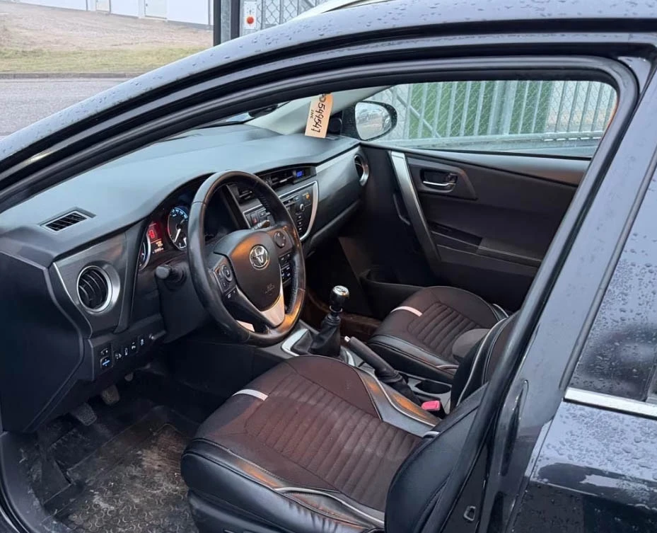 Toyota Auris 1.6 бензин Очакван внос! С Гаранция, снимка 6 - Автомобили и джипове - 53782945