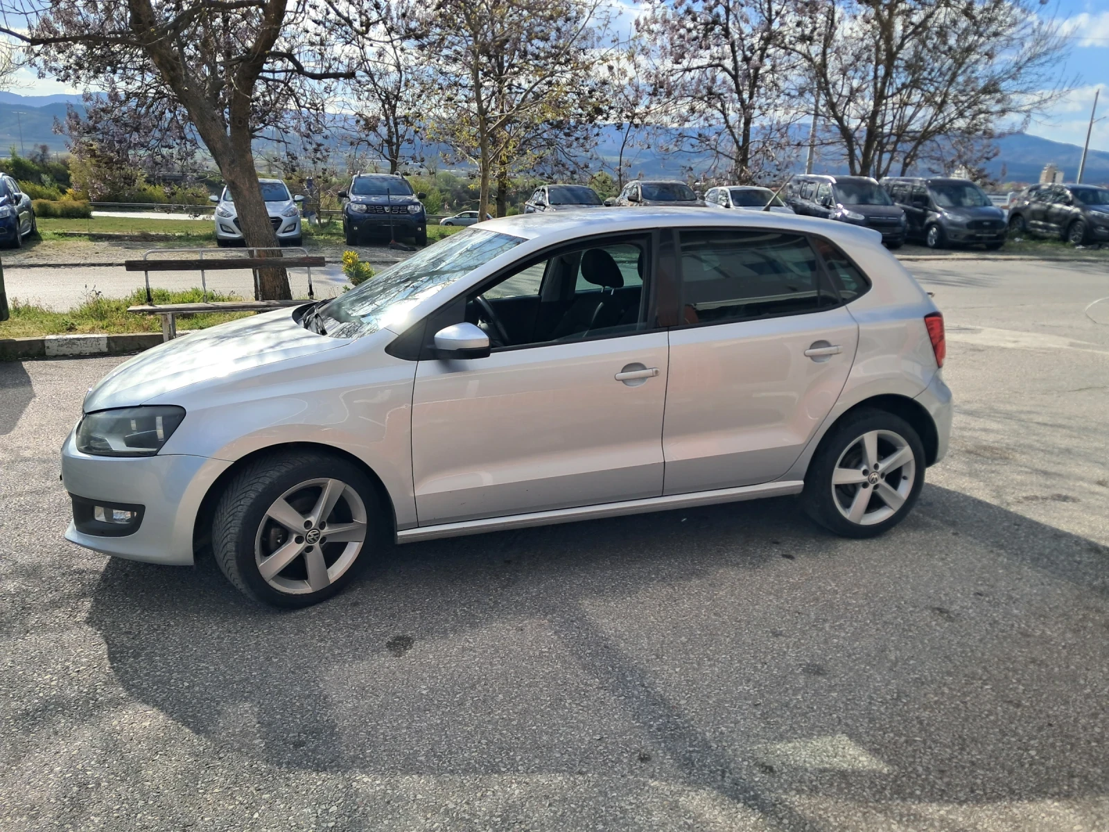VW Polo 1.4бензин 86кс клима., снимка 2 - Автомобили и джипове - 54151746
