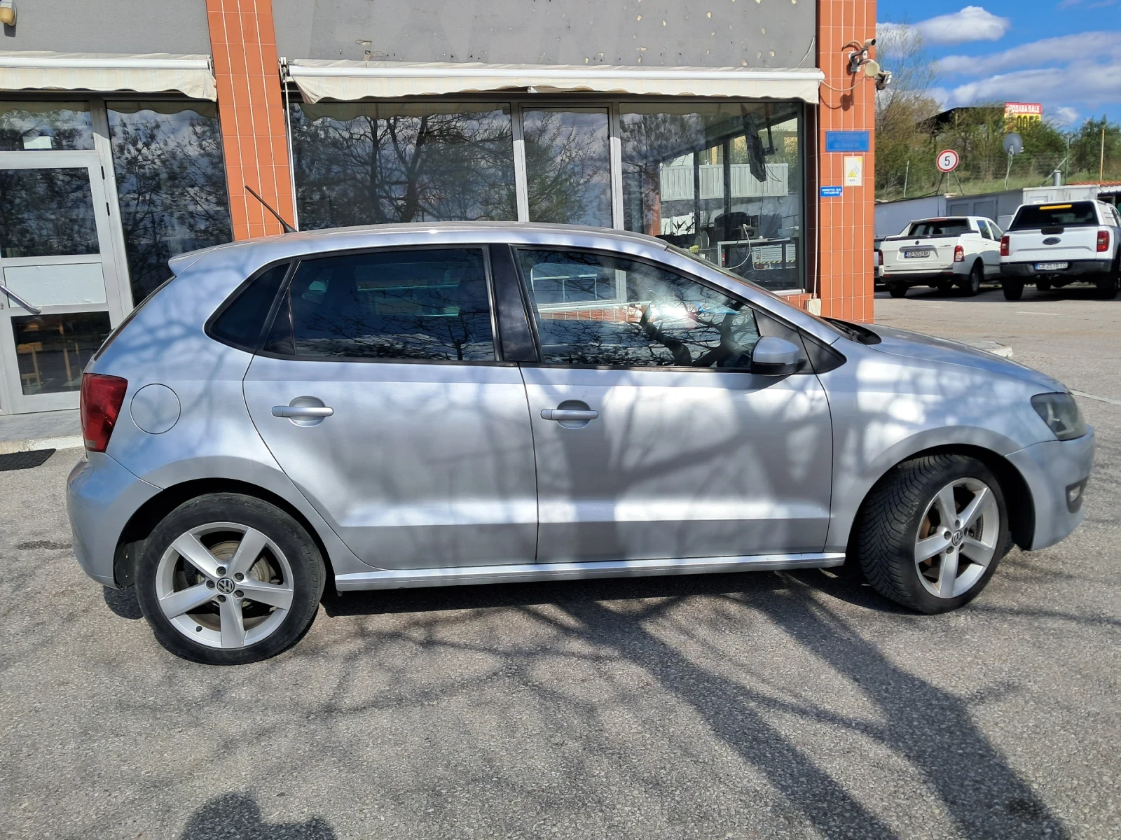 VW Polo 1.4бензин 86кс клима., снимка 5 - Автомобили и джипове - 54151746