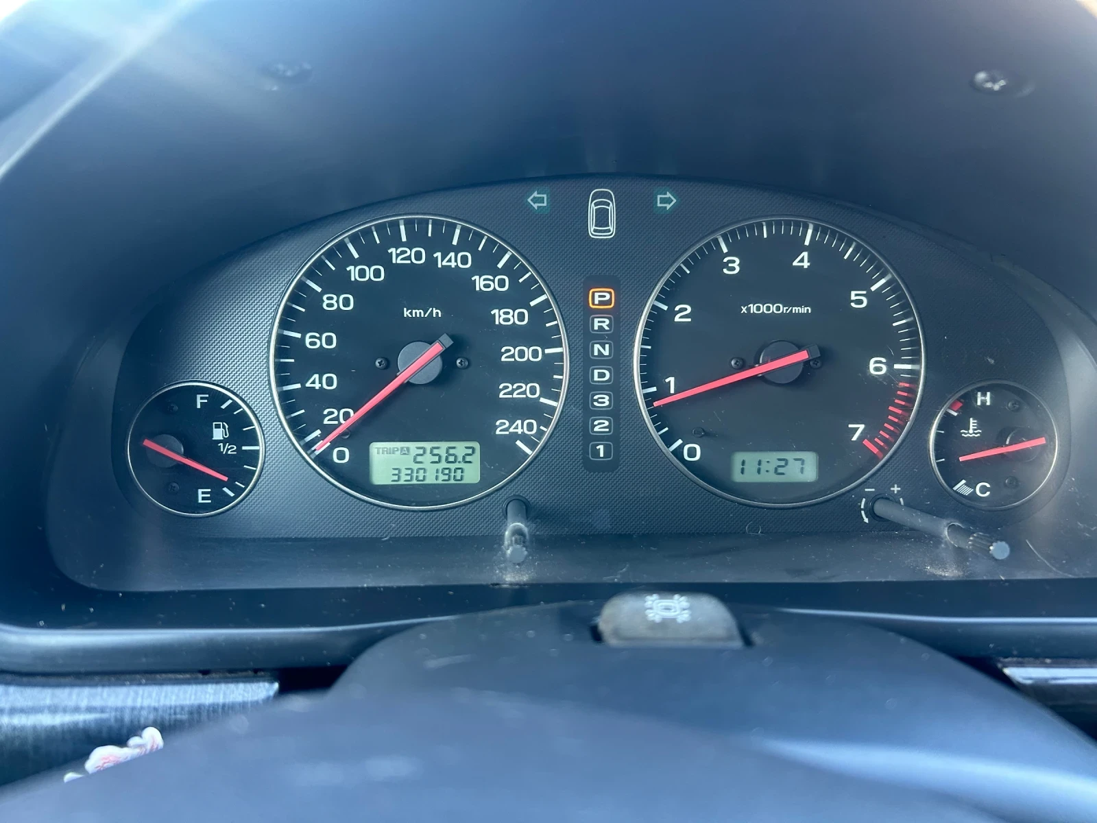 Subaru Legacy 2.5 LPG, снимка 11 - Автомобили и джипове - 54313903