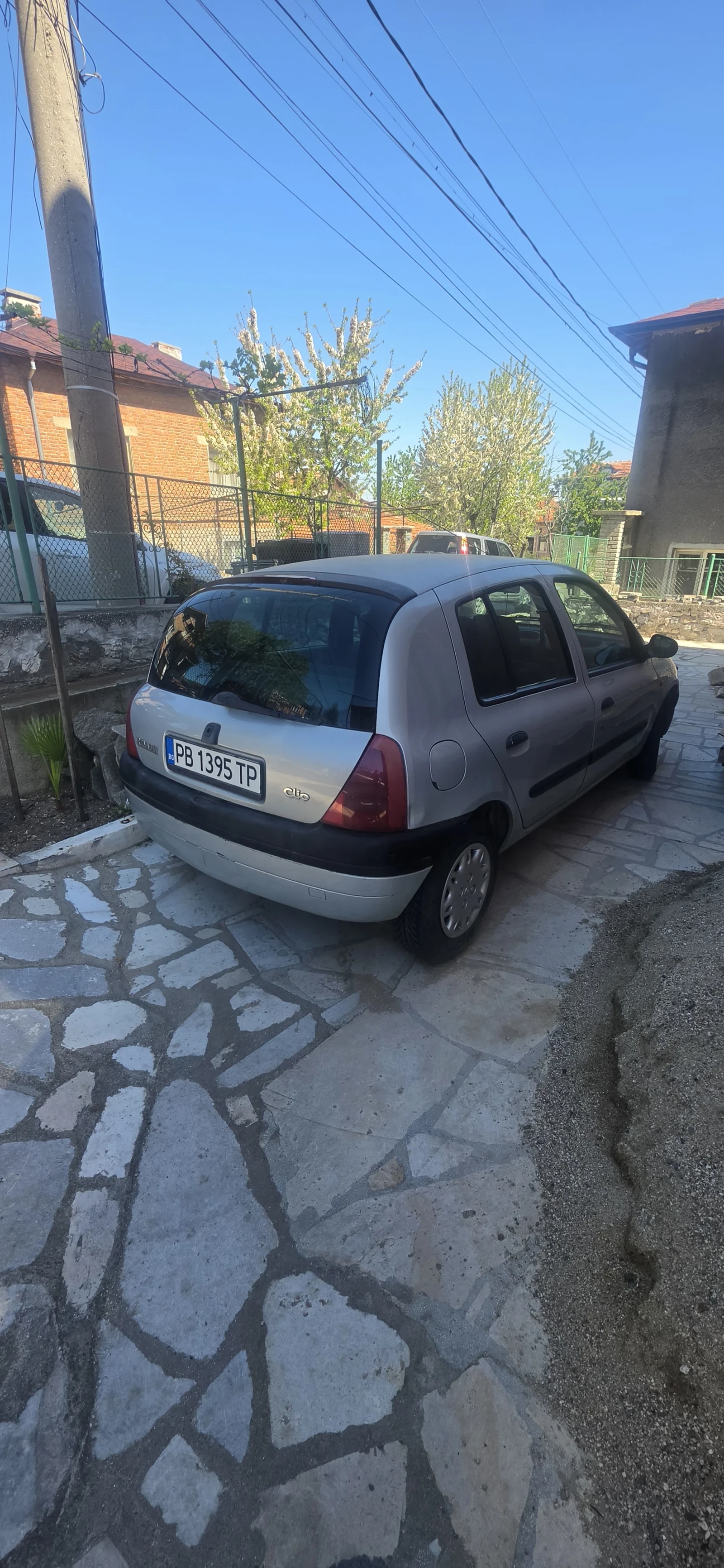 Renault Clio, снимка 2 - Автомобили и джипове - 54346849