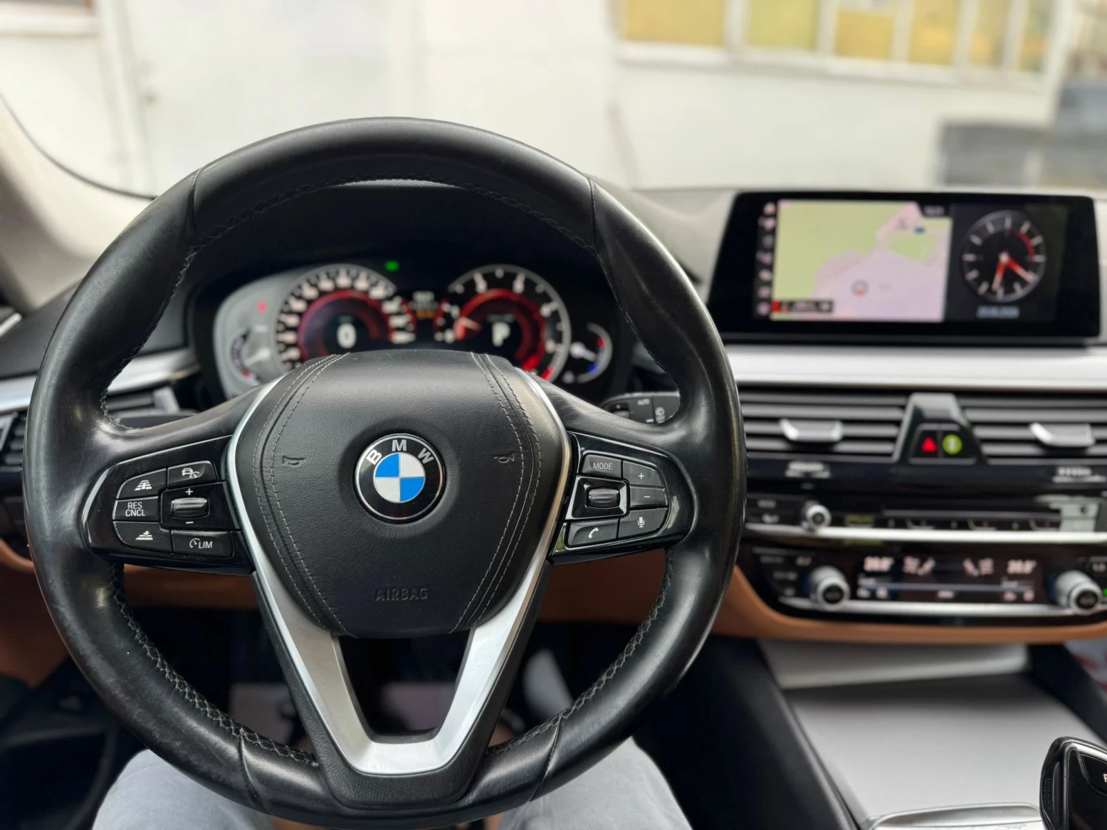 BMW 520, снимка 11 - Автомобили и джипове - 54987016