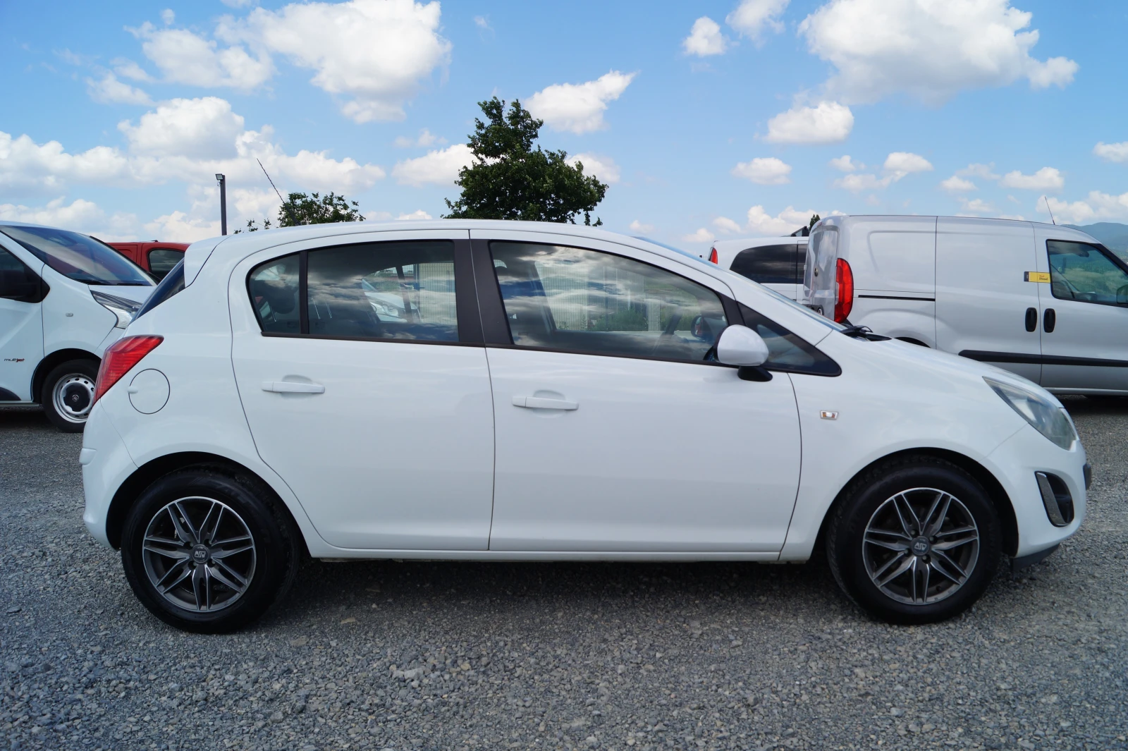 Opel Corsa ГАЗ, снимка 4 - Автомобили и джипове - 55045173