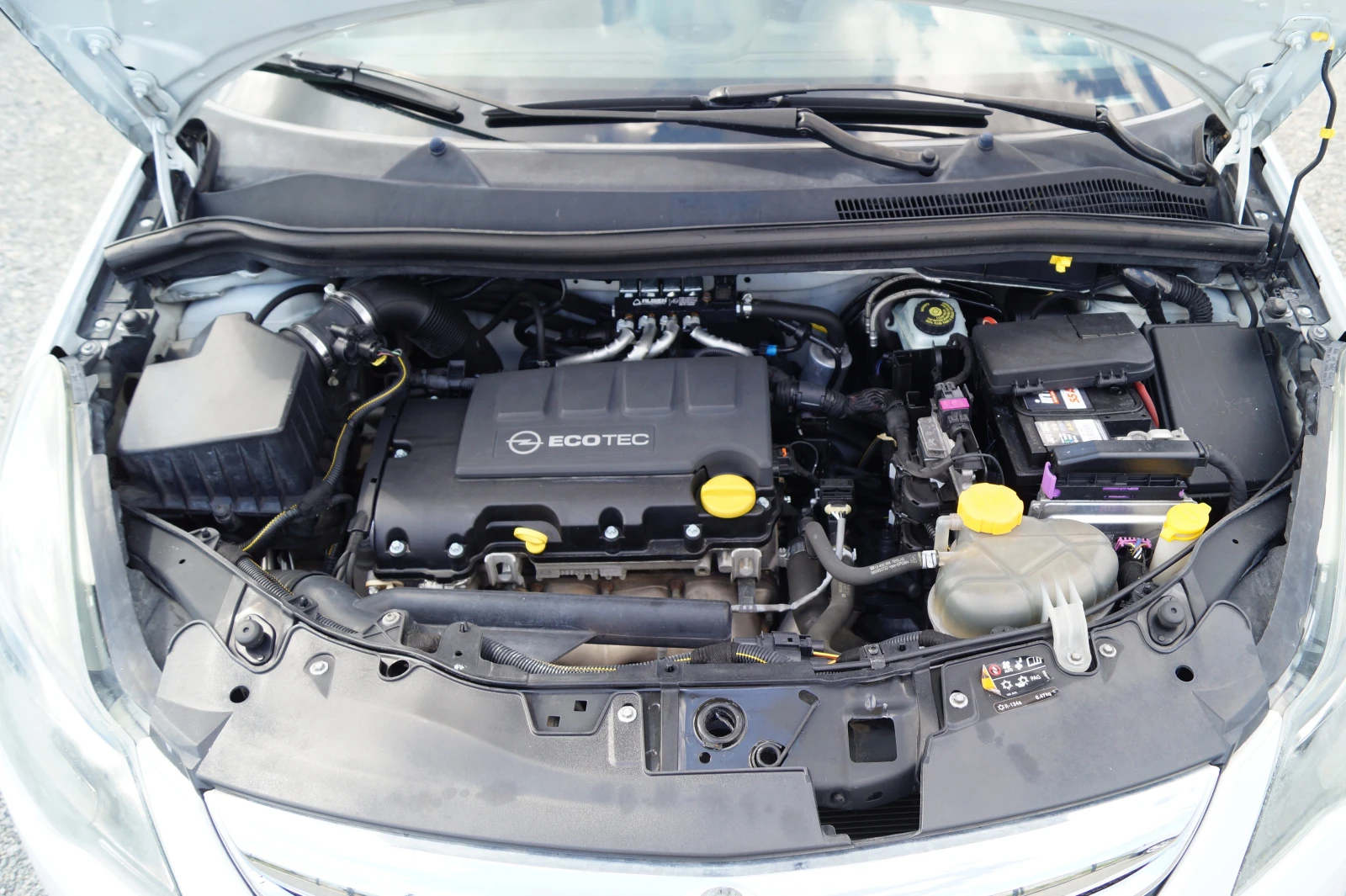Opel Corsa ГАЗ, снимка 12 - Автомобили и джипове - 55045173
