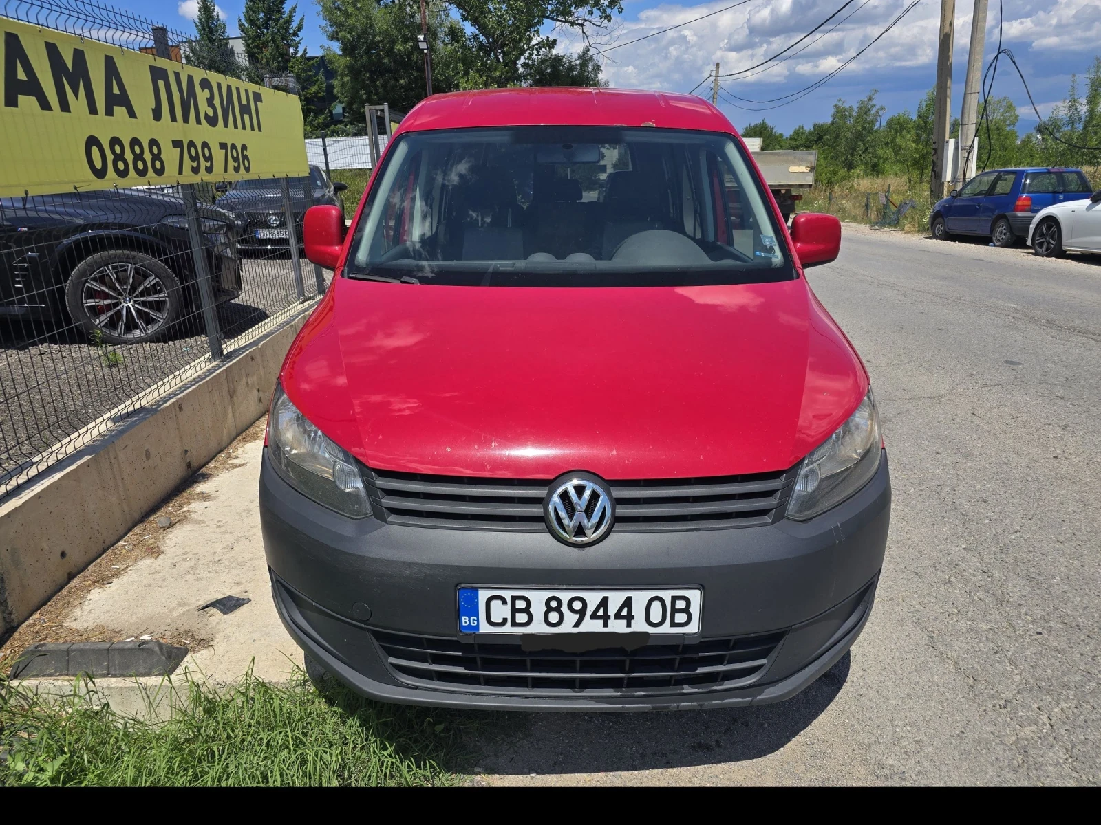 VW Caddy 1.6TDI/НАПЪЛНО ОБСЛУЖЕНА/ПЪТНИЧЕСКА, снимка 2 - Автомобили и джипове - 55188457