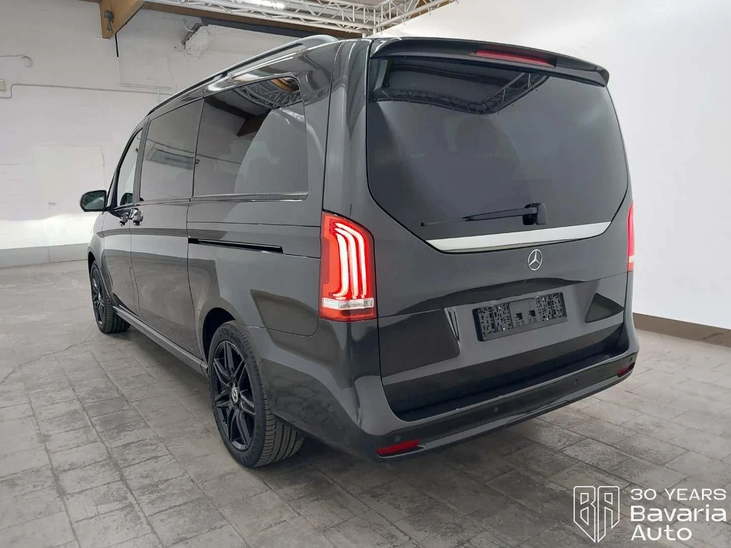 Mercedes-Benz V 300 d Lang 4MATIC 9G TRONIC Exclusive Edition, снимка 2 - Автомобили и джипове - 55648506