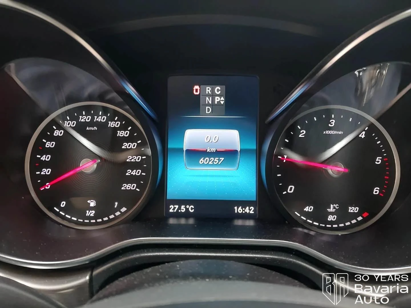 Mercedes-Benz V 300 d Lang 4MATIC 9G TRONIC Exclusive Edition, снимка 12 - Автомобили и джипове - 55648506