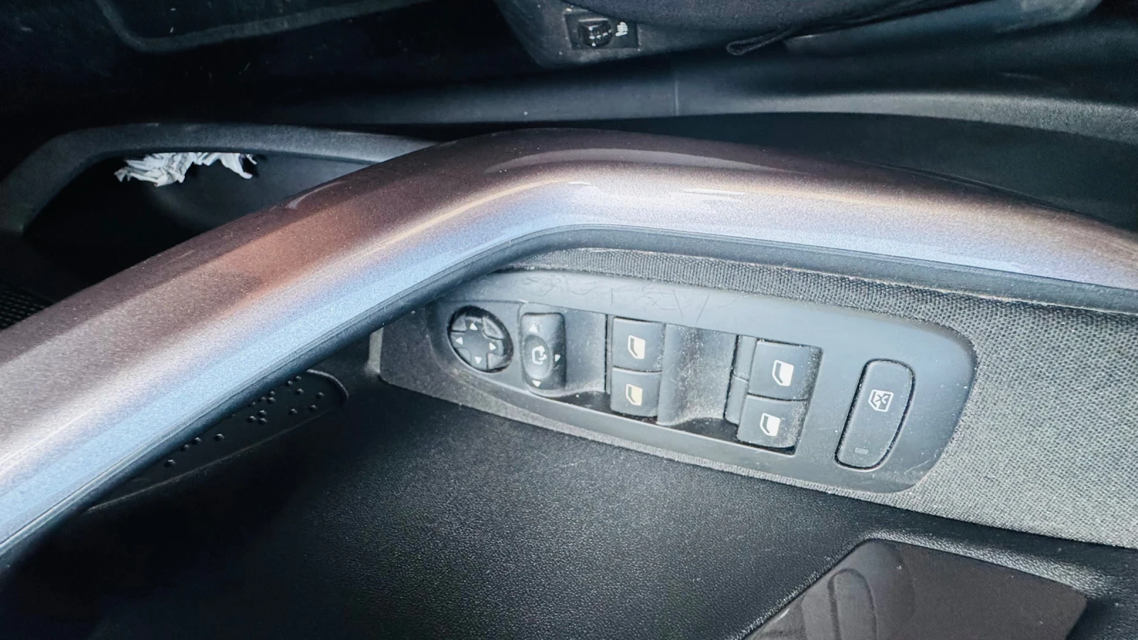 Peugeot 2008, снимка 7 - Автомобили и джипове - 55788259
