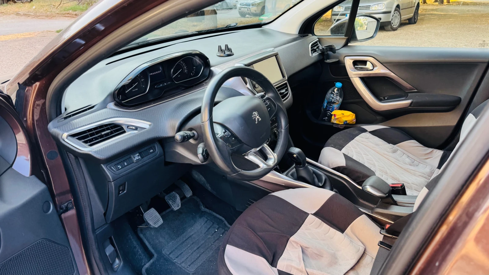 Peugeot 2008, снимка 4 - Автомобили и джипове - 55788259