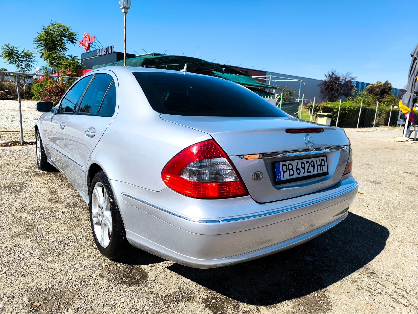 Mercedes-Benz E 320 Avantgarde 4х4 Facelift , снимка 3 - Автомобили и джипове - 56338463
